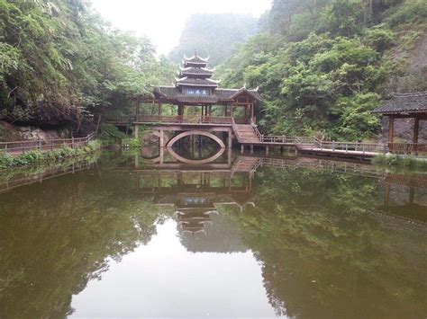 O Templo Wanfo é um oásis de tranquilidade em meio à agitada Changzhi!