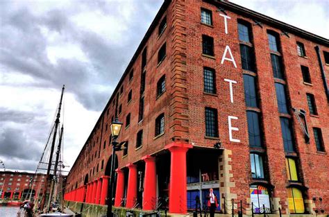 Tate Liverpool: Descubra a Arte Moderna em um Armazém Histórico!